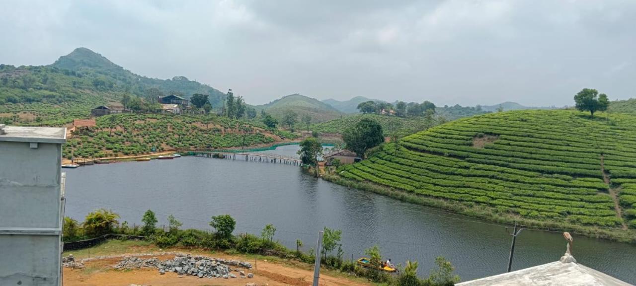 Vagamon Lake Palace Hostel Exterior photo