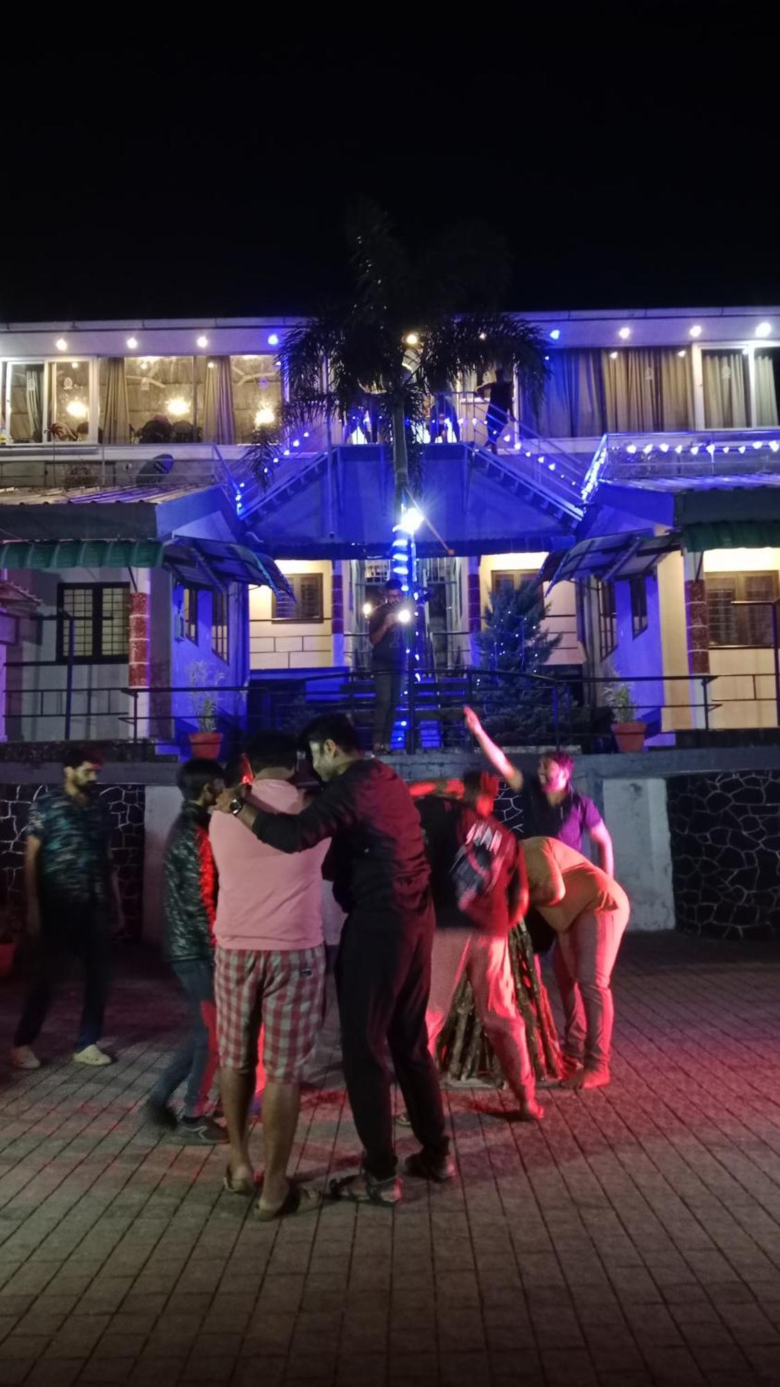 Vagamon Lake Palace Hostel Exterior photo
