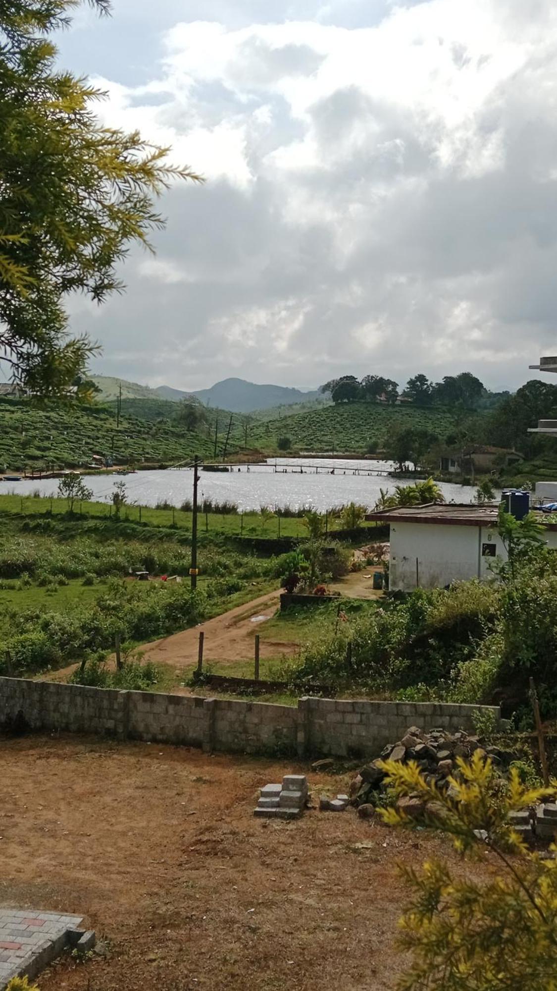 Vagamon Lake Palace Hostel Exterior photo